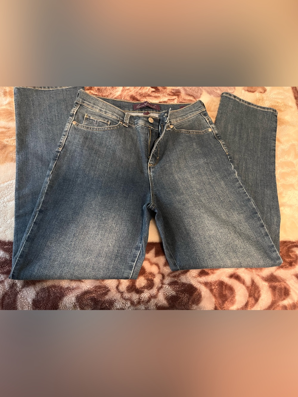 Gloria Vanderbilt: Classic Women's Blue Denim Jeans; US size “8”